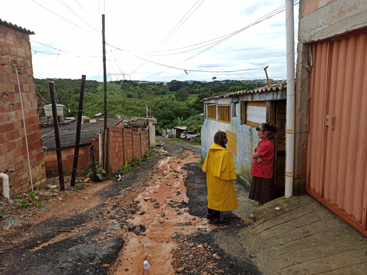 Defesa Civil pede a população que fique atenta aos sinais deslizamentos e alagamentos para evitar acidentes