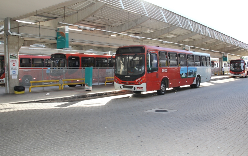Ônibus metropolitanos começam a retomar quadro de horários pré-pandemia