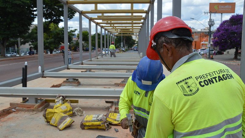 Prefeitura intensifica os trabalhos de implantação das estações do SIM na avenida João César de Oliveira