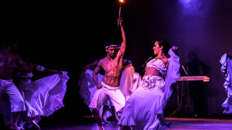 Grupo Sarandeiros faz homenagem às culturas de origem indígenas e africanas no Brasil em apresentação no Conservatório UFMG