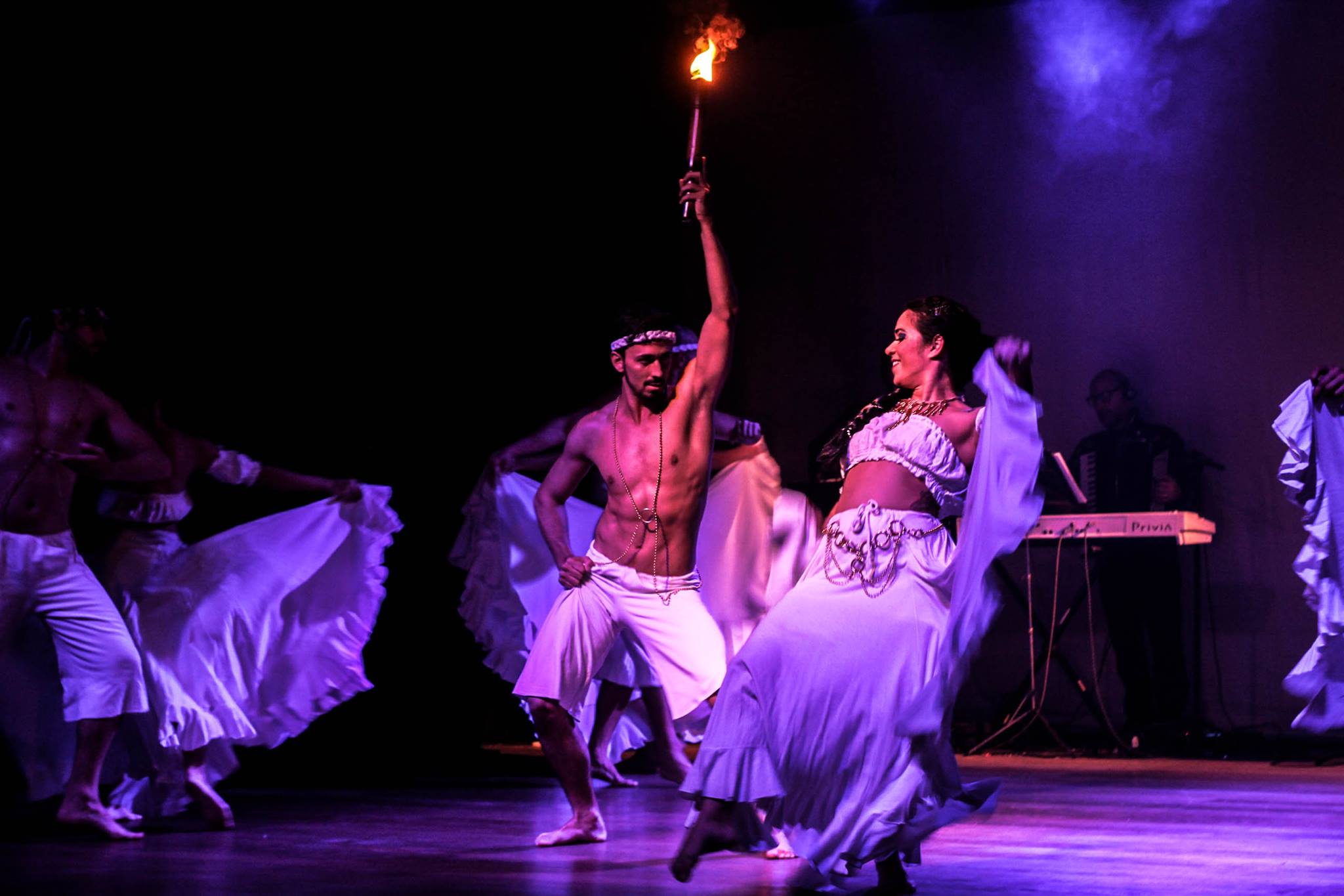 Grupo Sarandeiros faz homenagem às culturas de origem indígenas e africanas no Brasil em apresentação no Conservatório UFMG