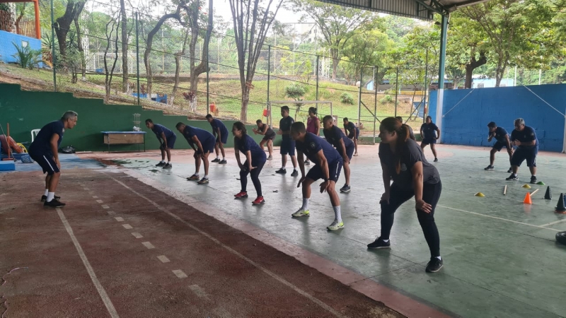 Aulas de ginástica laboral e atividade física estimulam saúde física e mental dos guardas civis