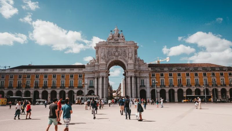 De malas prontas: três dicas úteis para iniciar uma nova vida em Portugal