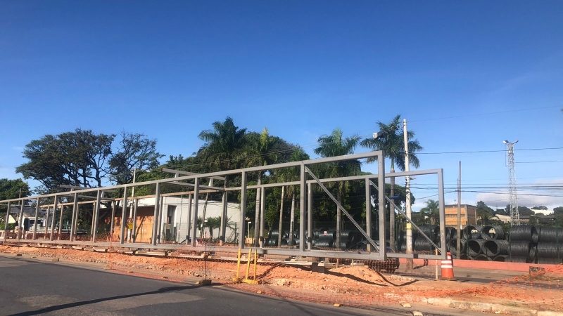 Obras do SIM avançam com montagem da estrutura da estação 10, na av. David Sarnoff