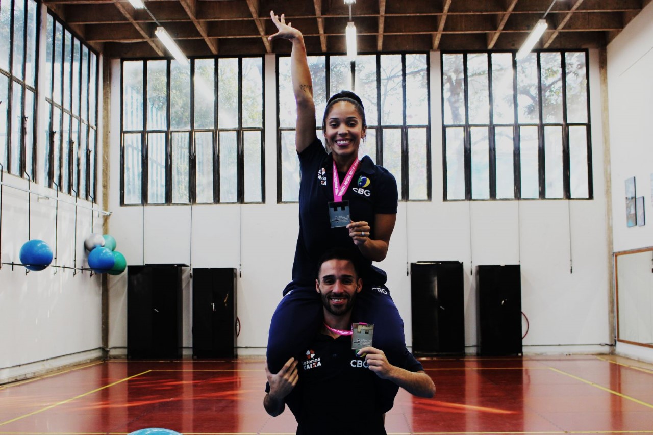 Atletas da UFMG conquistam medalha de prata no Campeonato Mundial de Ginástica Aeróbica