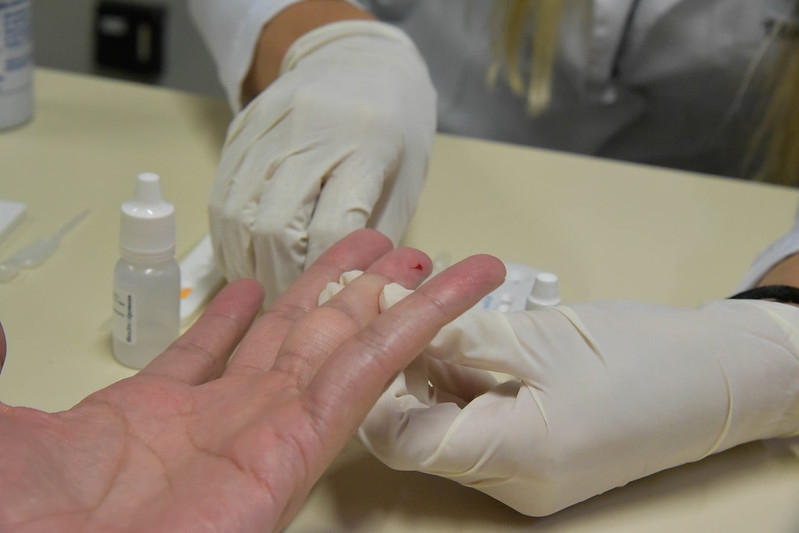 Campanha de testagem rápida para diagnóstico de hepatite é sucesso em Contagem