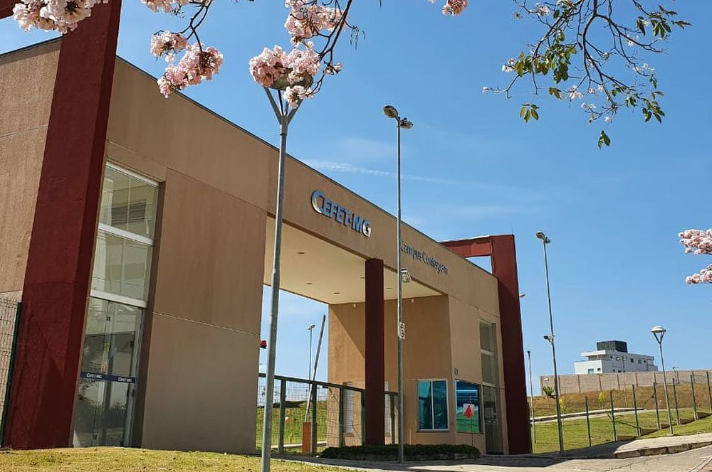 Primeira Graduação do CEFET-MG campus Contagem foca na indústria e no desenvolvimento sustentável