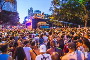 Banda Mole comemora 46 anos e volta com tudo em BH