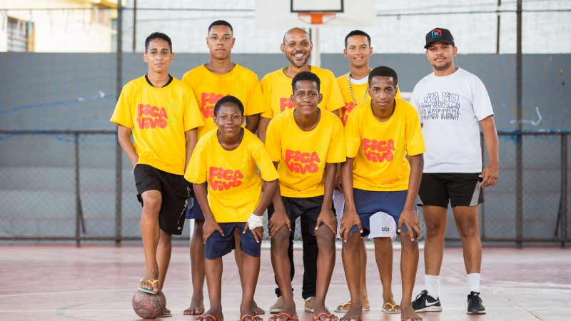 Dois jovens participantes do programa Fica Vivo! são contratados por time de futebol do México