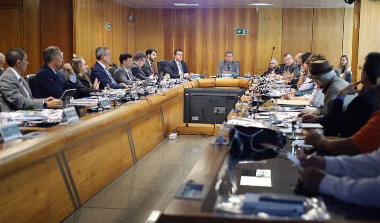 Governo baixa juros de empréstimos consignados para beneficiários do INSS