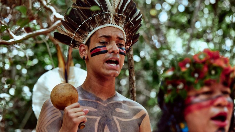 Educação na Praça, do Espaço do Conhecimento UFMG, promove roda de conversa sobre povos indígenas no Brasil Contemporâneo