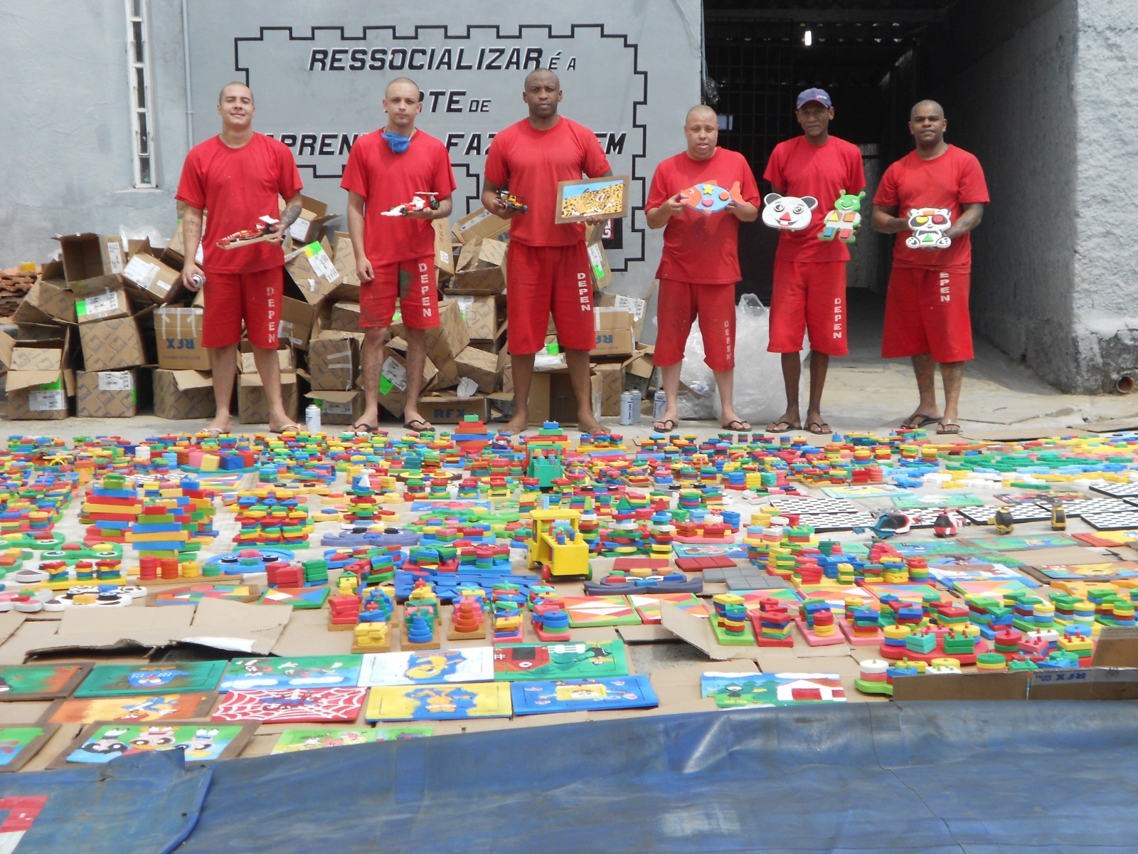 Sejusp: Esperança: mais de mil brinquedos fabricados por presos de Lavras serão doados a crianças no domingo de Páscoa