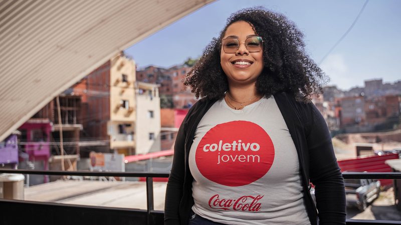 Instituto Coca-Cola abre 10 mil vagas em capacitação gratuita para inserir jovens no mercado de trabalho