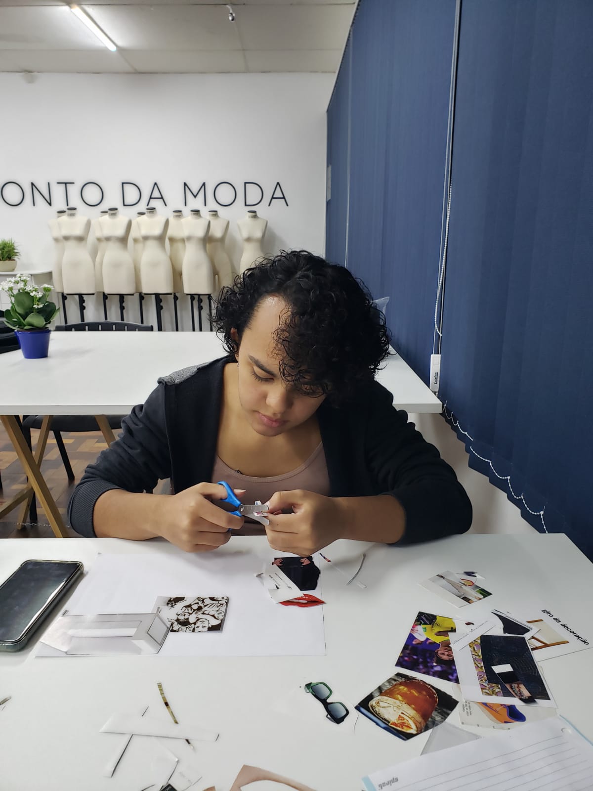 Ponto da Moda, centro de formação cultural, dá a largada em curso para capacitar contagenses