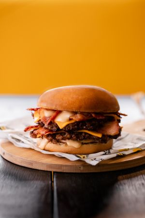 Minas Gerais: Festival do Bacon da The B-Burgers tem promoções até 3 de setembro