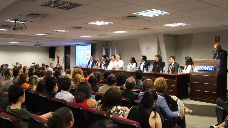 Governo de Minas e Unicef desenvolvem plataforma digital para oferecer vagas de ensino profissionalizante e empregos