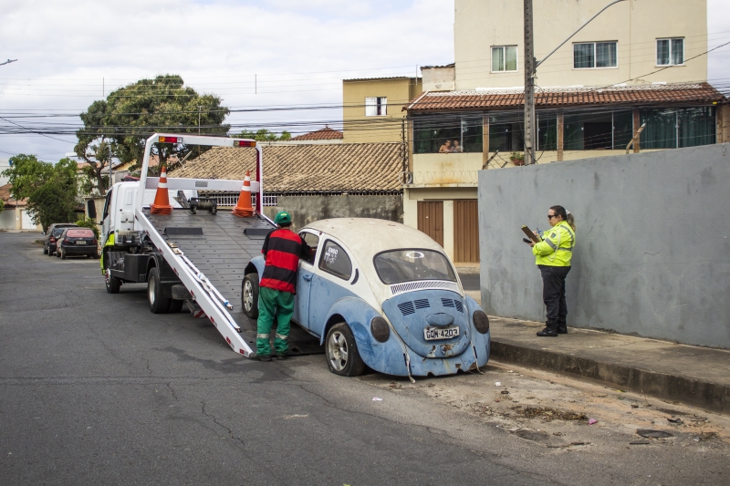 Prefeitura de Contagem inicia recolhimento de veículos abandonados nas vias cidade