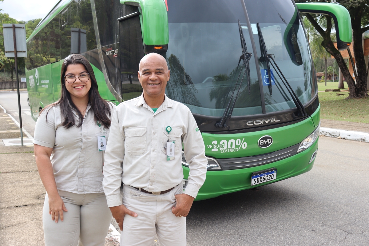 Ônibus elétrico passa por teste na logística da CENIBRA