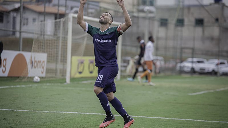 Contagem EC vence o Coimbra por 1 a 0 na estreia pelo Campeonato Mineiro de Futebol