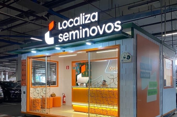 Localiza Seminovos inaugura lojas construídas com blocos de plástico reciclado