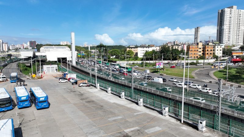 Maior terminal público de recarga de ônibus elétricos do Brasil, projeto da Nansen, é inaugurado em Salvador