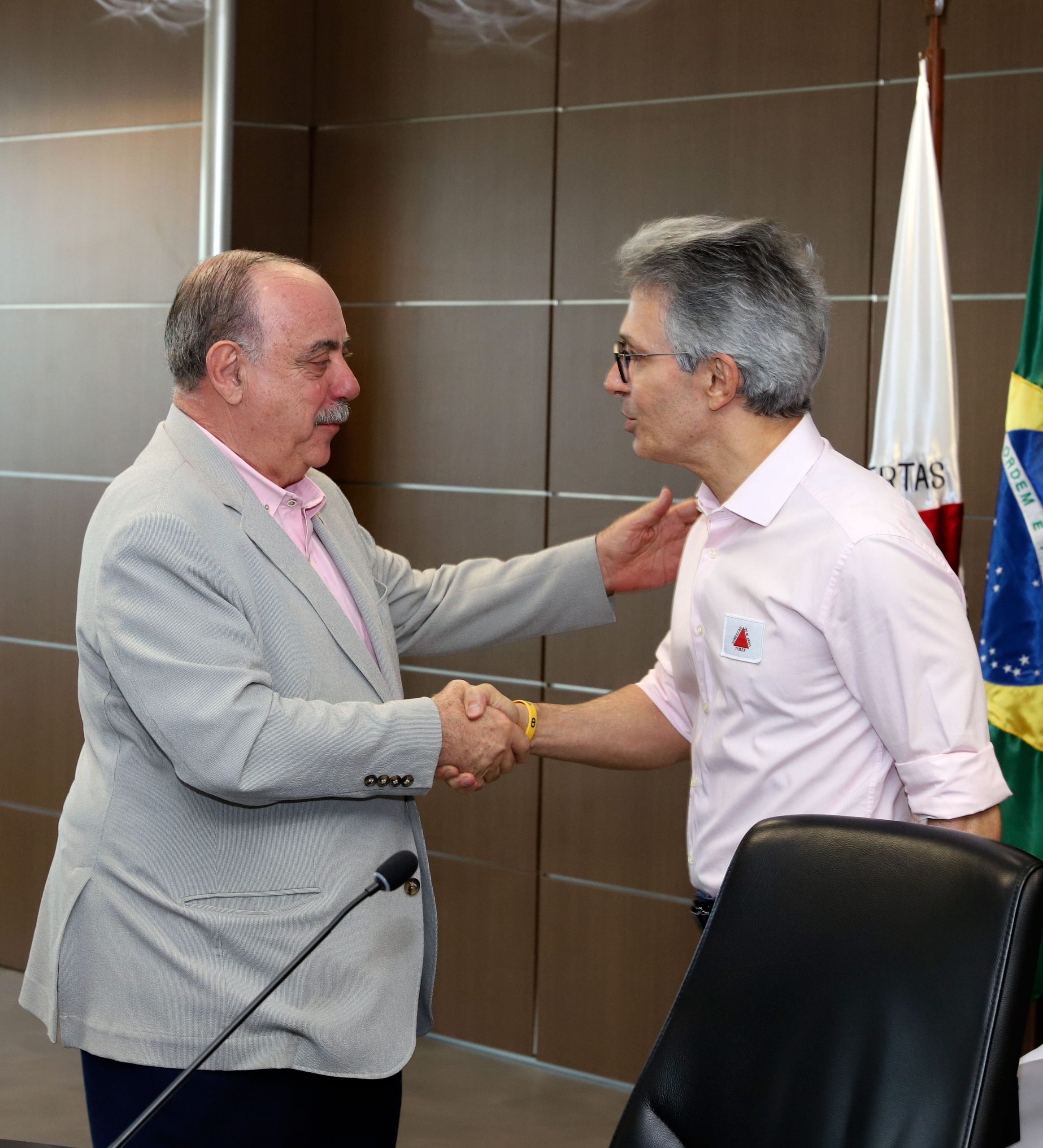 Governador sanciona Lei Izidora e encerra impasse histórico da ocupação na região Norte de Belo Horizonte