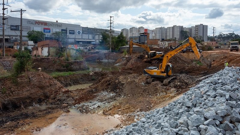Vilas PTO e Itaú: implantação das bacias de contenção de enchentes