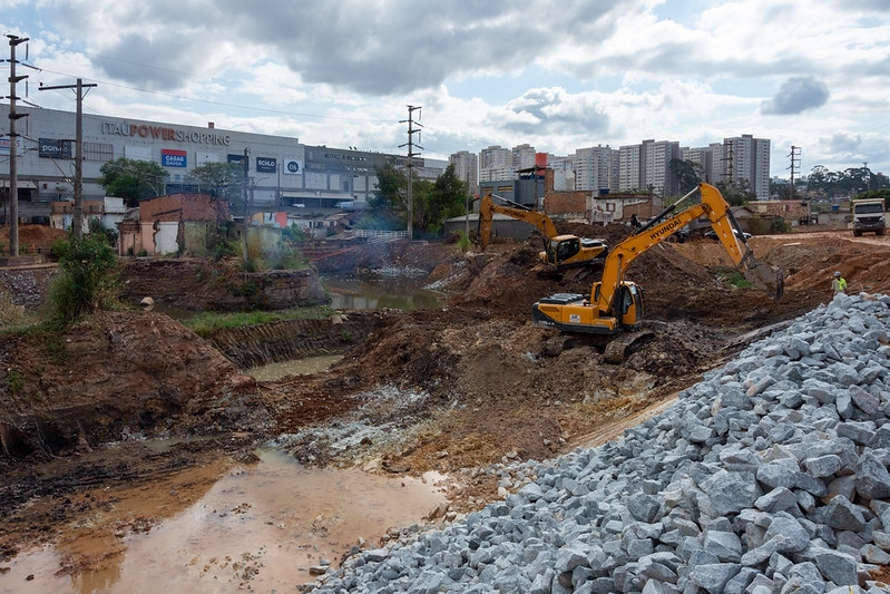 Vilas PTO e Itaú: implantação das bacias de contenção de enchentes