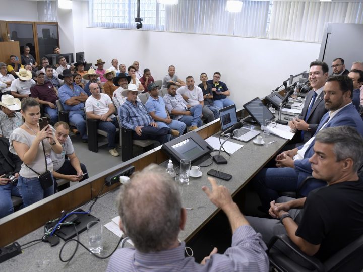 ALMG: lança frente parlamentar e debate projeto sobre rodeios