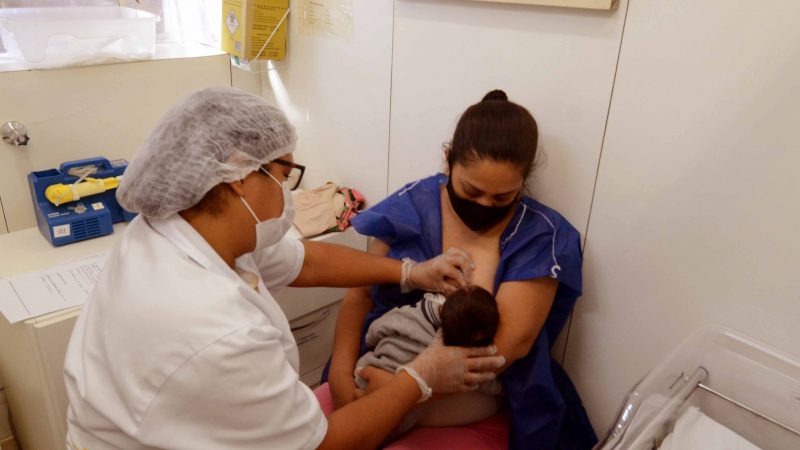 Trabalho de estímulo à amamentação em hospitais do Governo de Minas garante certificação do Ministério da Saúde