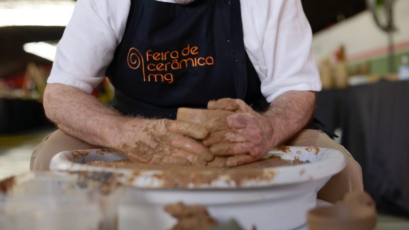 Contagenses participam da 36ª Feira de Cerâmica de Minas Gerais em Belo Horizonte