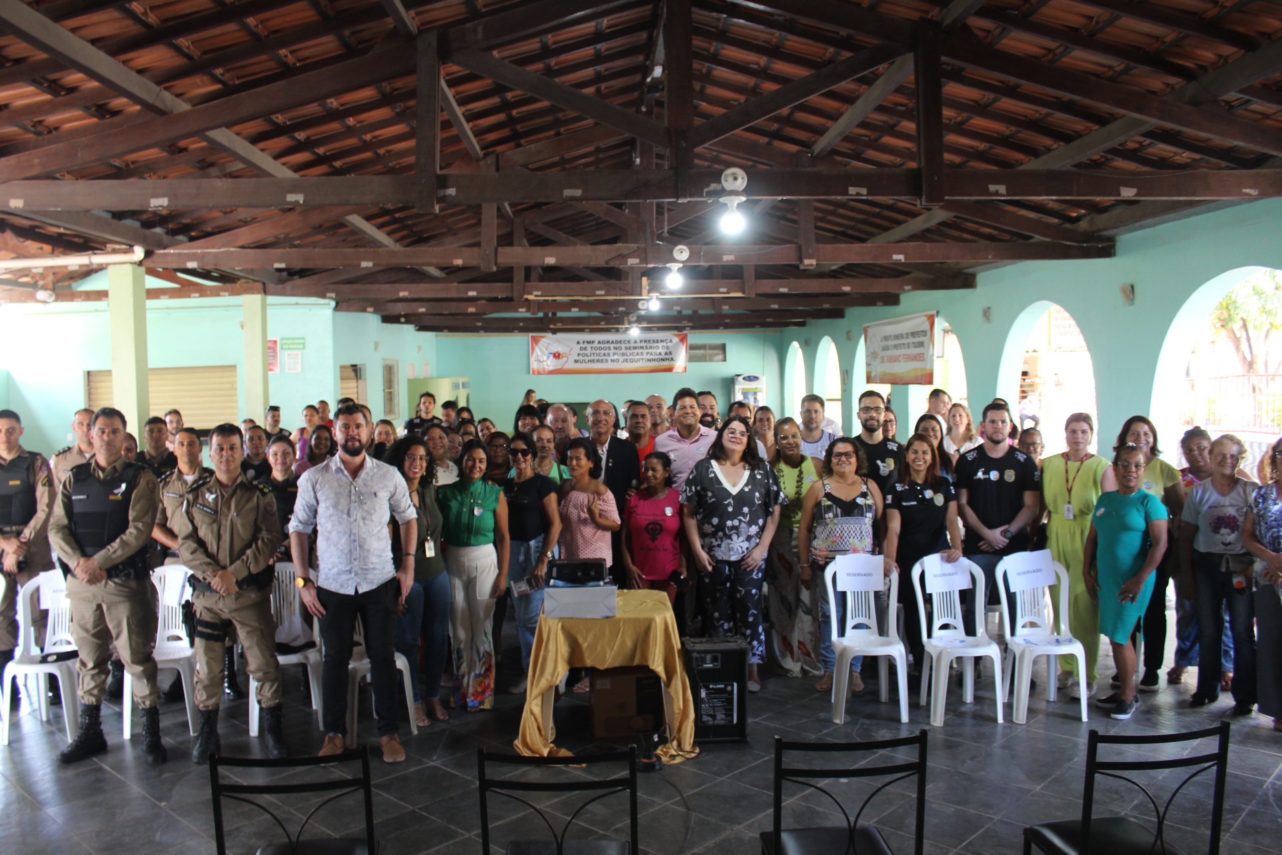 FMP realiza Seminário no Jequitinhonha e fortalece ações para a criação da Casa da Mulher Brasileira