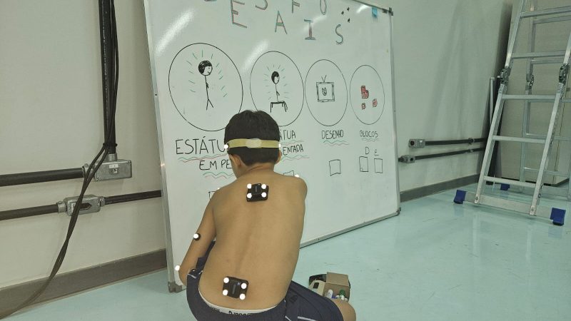 Pesquisadoras da UFMG usam modelos tridimensionais para analisar a postura em crianças com autismo