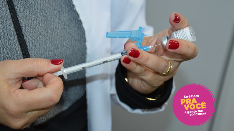 Contagem iniciou a vacinação com a dose de reforço contra a Covid-19, para os grupos prioritários, nesta segunda-feira (27/5)