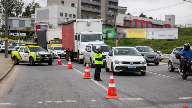 Transcon realiza Blitz educativa que busca conscientizar motoristas sobre os perigos de beber e dirigir
