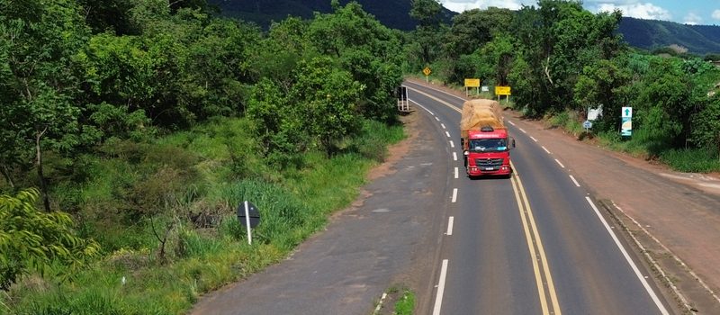 Feriado prolongado do Dia do Trabalhador terá restrições ao tráfego de veículos pesados nas rodovias mineiras