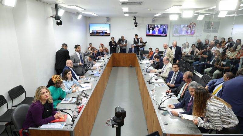 Vice-governador é sabatinado após apresentação de projetos do Propag