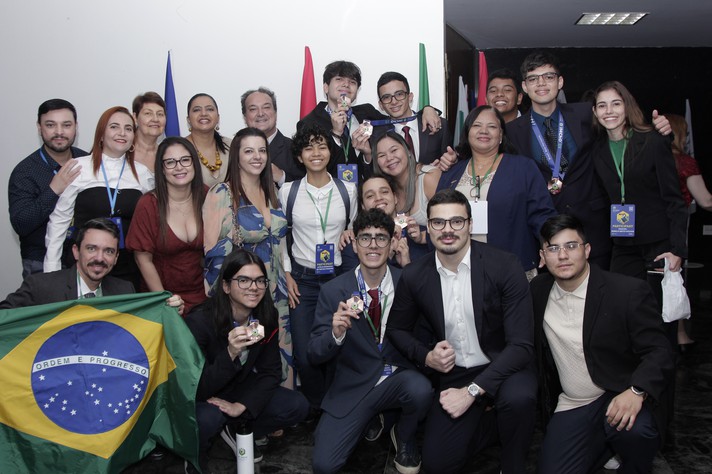 Estudantes do Ceará conquistam medalhas de bronze na olimpíada internacional de química