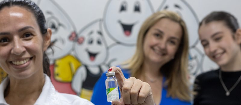 Minas Gerais amplia vacinação especializada com investimento de R$ 5,5 milhões em centros de referência