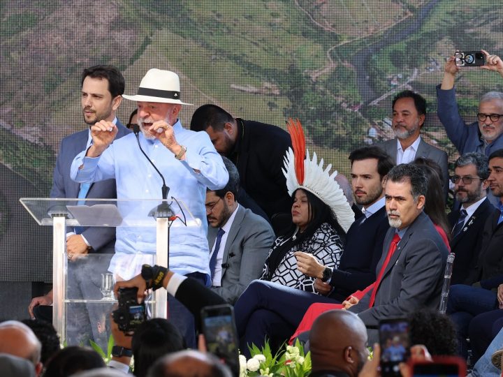 União detalha investimentos e assina atos para reparação pela tragédia de Mariana