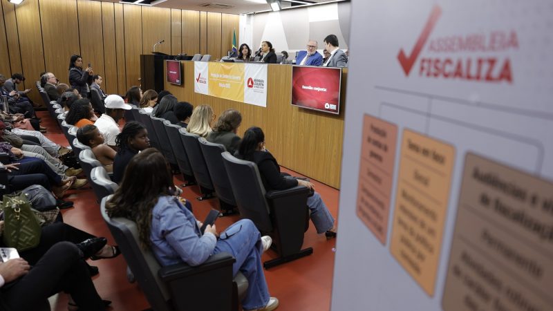 Parlamentares demandam mais políticas públicas de desenvolvimento social
