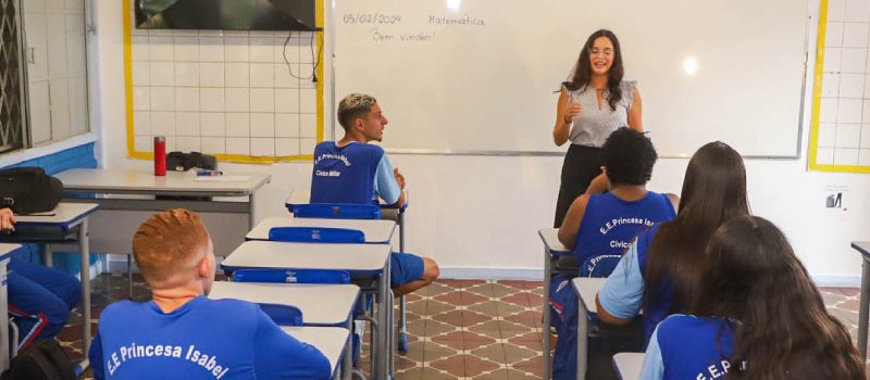 Governo de Minas publica mais de 5 mil atos de progressão e promoção na carreira de servidores da Educação