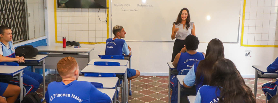 Governo de Minas publica mais de 5 mil atos de progressão e promoção na carreira de servidores da Educação