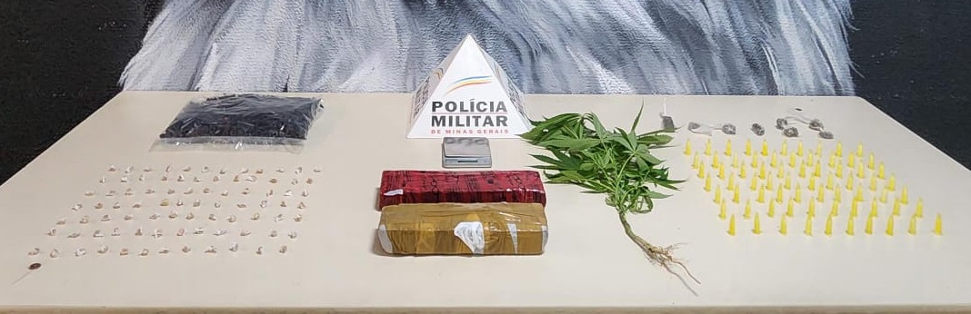 CONTAGEM: 18º Batalhão – Militares apreendem drogas, arma e recuperam carga roubada.