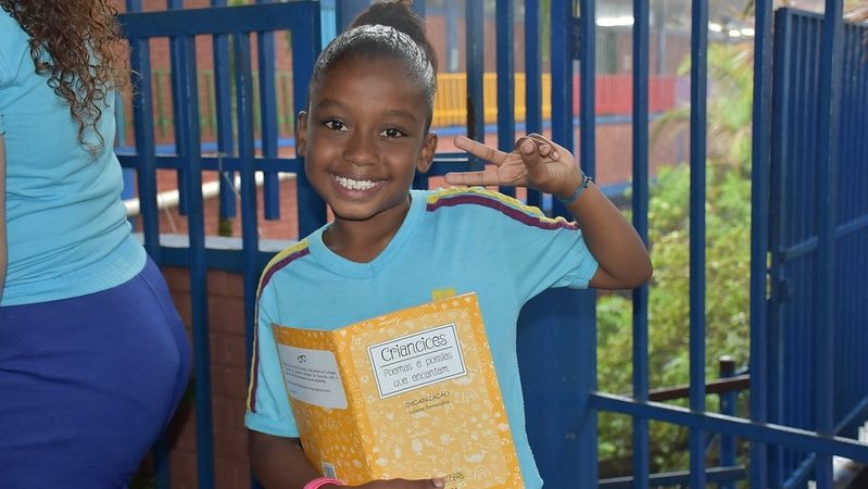 Prefeitura abre edital para publicação de livros produzidos por estudantes da rede municipal
