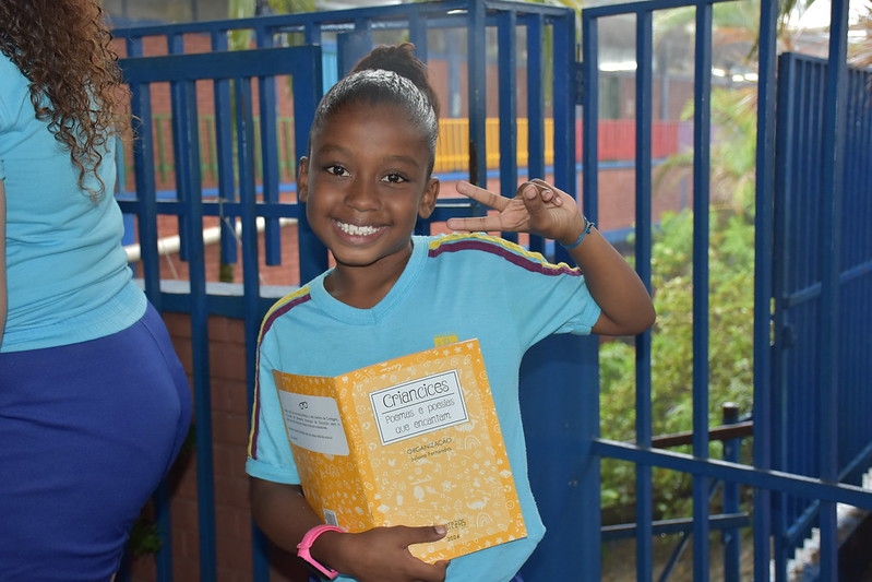 Prefeitura abre edital para publicação de livros produzidos por estudantes da rede municipal