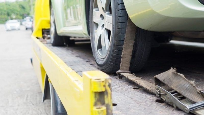 Justiça condena seguradora de carro por demora no envio de guincho