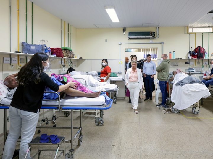 Mulheres terão direito a acompanhante em serviços de saúde, em especial durante procedimentos que induzam à inconsciência