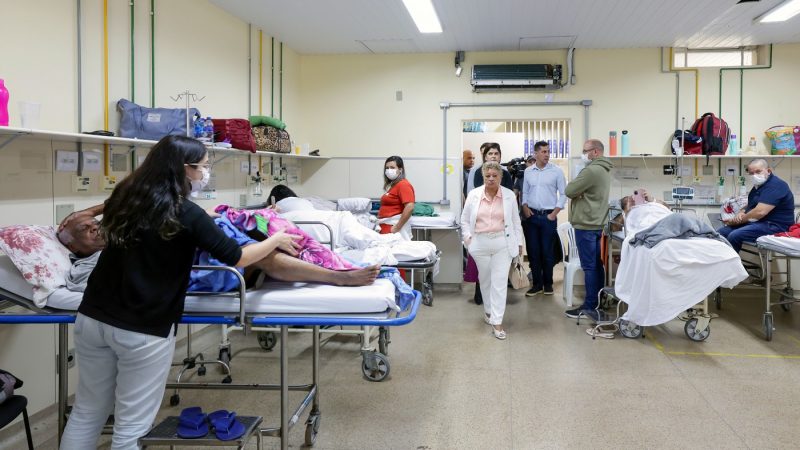 Mulheres terão direito a acompanhante em serviços de saúde, em especial durante procedimentos que induzam à inconsciência
