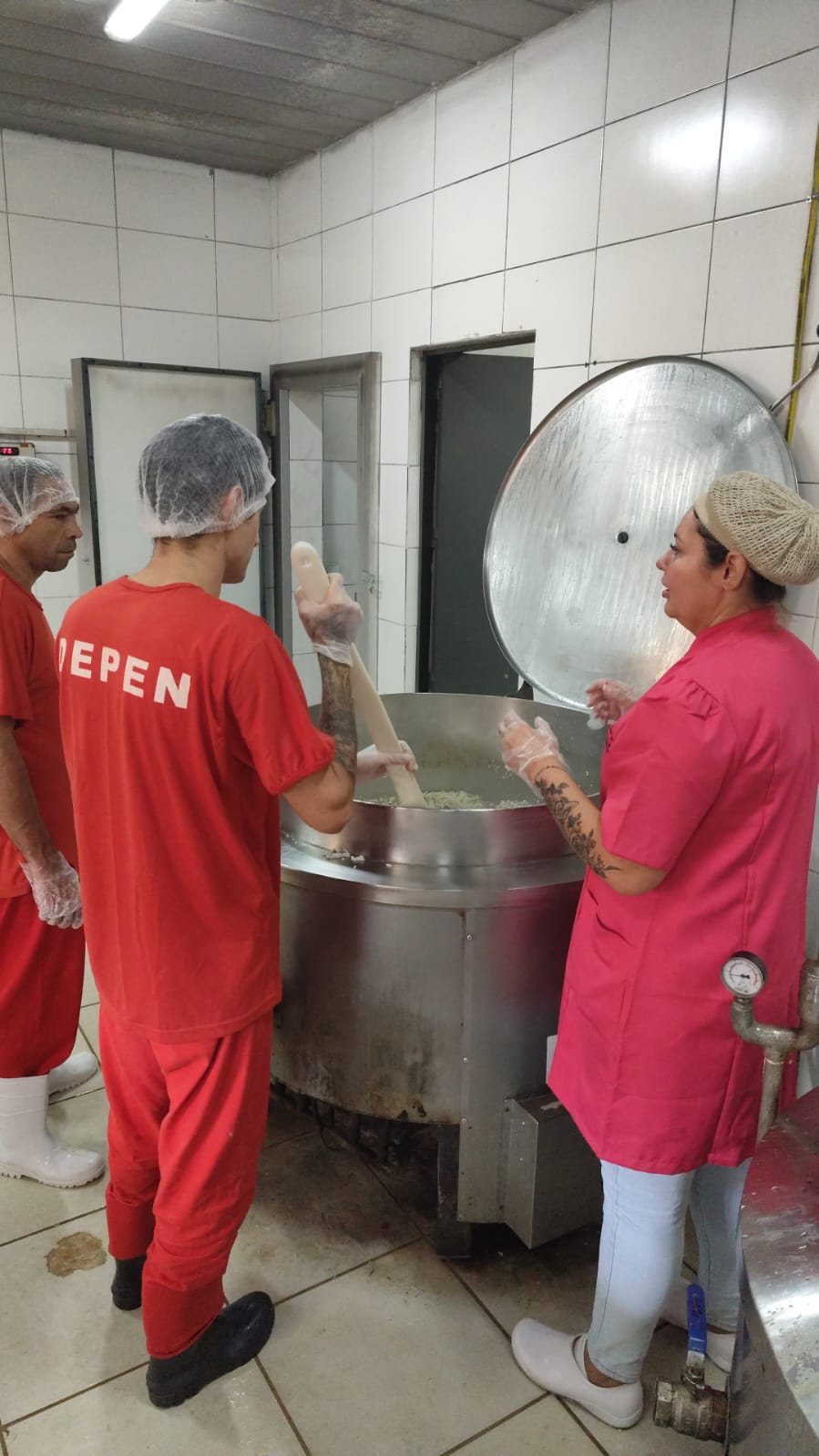 Presídio de Iturama inaugura o Projeto Cozinha Escola, que permitirá oferecer curso de culinária para presos